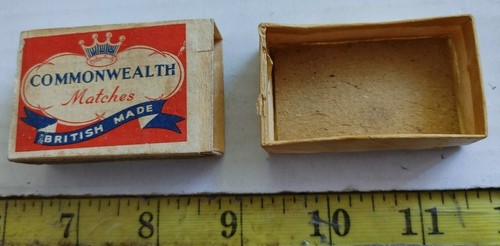 COMMONWEALTH BRITISH MADE UNITED KINGDOM WOODEN MATCHBOX {10} - Picture 5 of 5