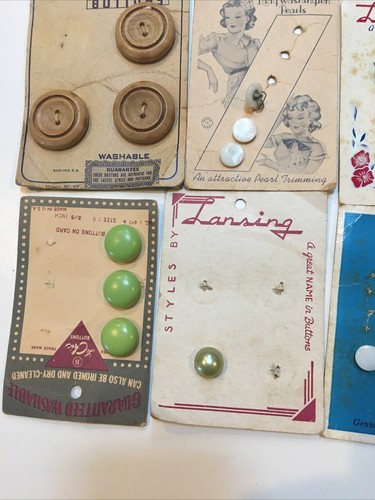 Vintage Button Lot Assorted Buttons Quality Lansing Fashionable As Is - Picture 8 of 8