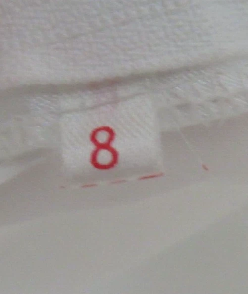 Hermoso vestido de novia blanco talla 8 de colección 1991 "Biljoy" NUNCA USADO con tren de 80".  Foto 4 de 4