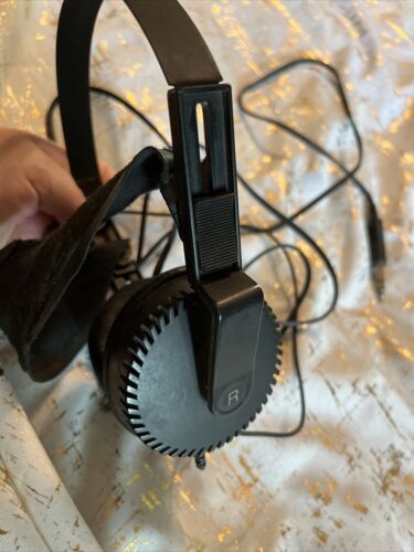 Yamaha Orthodynamic HP-1 Stereo Headphones Mario Bellini Circumaural VTG - Picture 4 of 10
