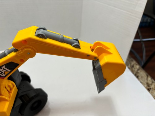 CAT Power Haulers Excavator Construction Toy Motion Lights Sound Technology - Picture 8 of 12