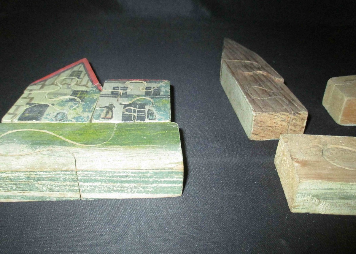 Ancien Puzzle En Bois Peint – Jeu Jouet Fin XIXème – Bon état