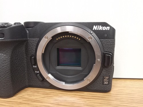 Nikon Z30 20.9MP APS-C Spiegellose Kamera - schöne Form, OHNE OBJEKTIV, voll funktionsfähig - Bild 2 von 10