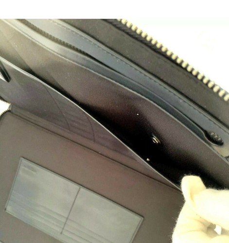 Coach Tablet Case - Signature Edition - Picture 8 of 10