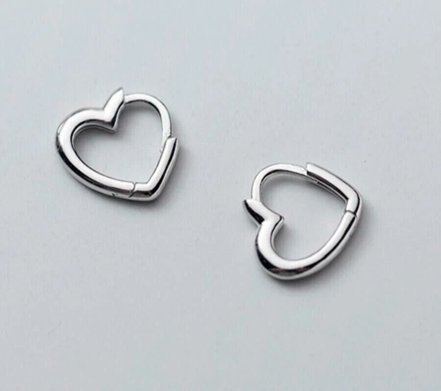 Brincos femininos de argola Love em forma de coração folheados a ouro branco 14k prata esterlina 925 - Imagem 3 de 4