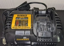 Genuine DEWALT DCB1106 6 Amp 12V/20V/60V MAX FLEXVOLT Li-ion Fast Charger