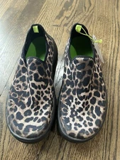 Oofos OOmg eeZee Low Shoes Slip On Cheetah Black Recovery Sneaker Women’s Size 6