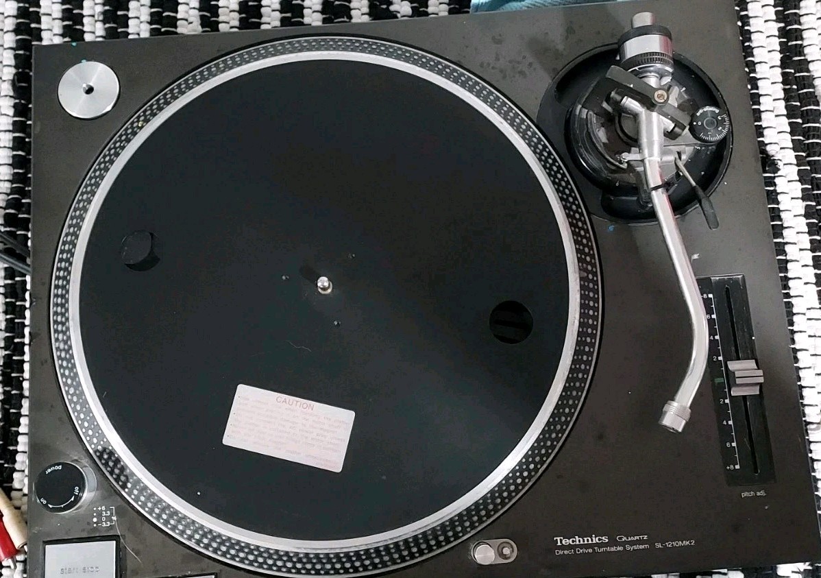 完全ジャンク　Technics SL-1210MK2 ターンテーブル ◇ ターンテーブル Technics SL-1210 MK2 (ジャンク