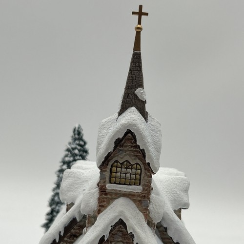 Thomas Kinkade Hawthorne Christmas Village Light of Hope Church w/ Car - Picture 3 of 14