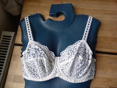 PRETTY POLLY White Full Lace Pattern Bra Underwired 34C BRAND NEW