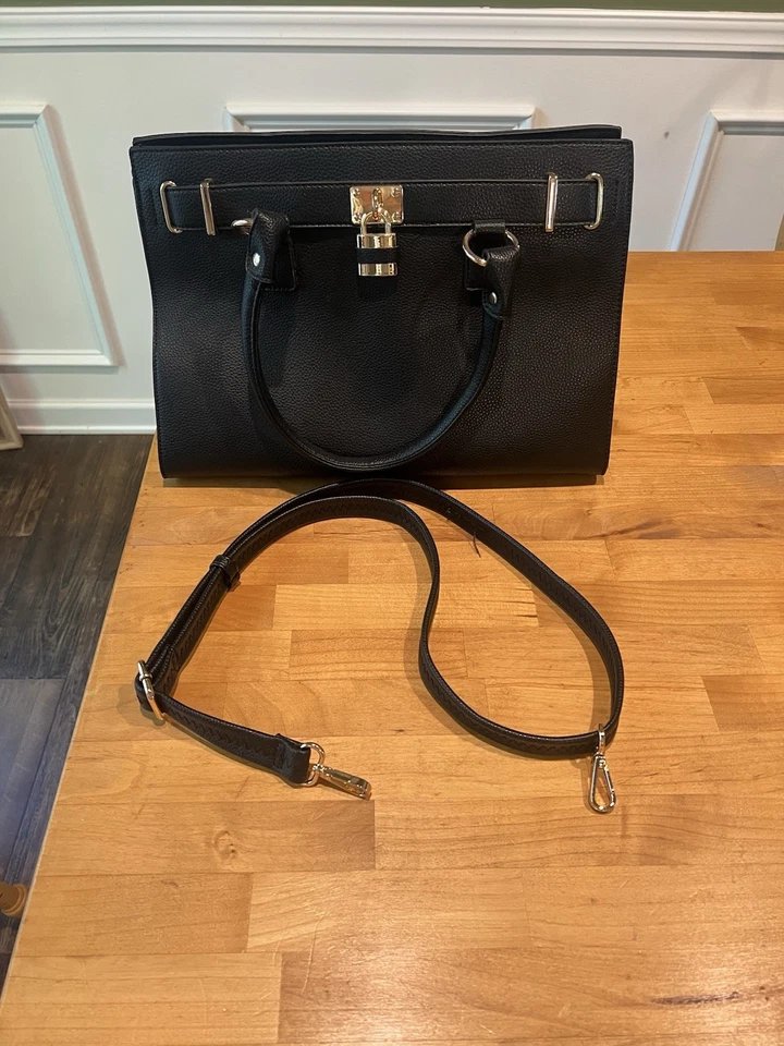 Cartera de cuero negra con correa bandolera Oceal Carry usada buen estado Foto 2 de 4