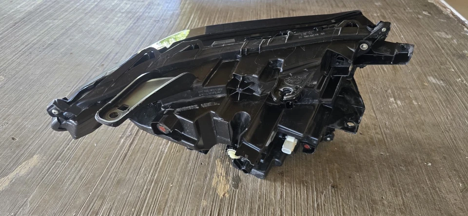 Conjunto de faros LED Tacoma 2025 lado del conductor para Toyota Tacoma Foto 4 de 4