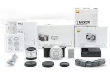 [OTTIME CONDIZIONI in Box] Nikon 1 J5 Silver Kit Doppio Obiettivo 10-30mm 18.5mm Giappone #7419