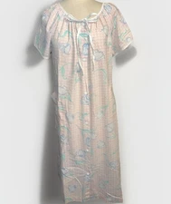 Vintage Pretty looks by Komar House Coat Dress  Pink Floral Pocket Robe MuuMuu L