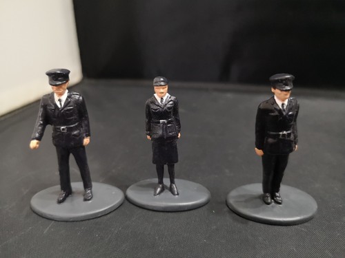 P417-VANGUARDS 1:43 MGA OPEN TOP AND FORD ZEPHYR.LANCASHIRE CONSTABULARY IN BOX - Picture 7 of 15