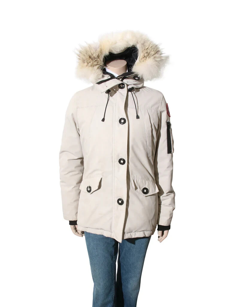 CANADA GOOSE Montebello Down Parka (SIZE M)