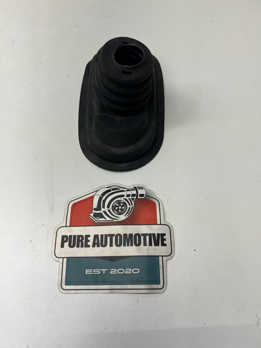 1990-1996 Nissan 300ZX Upper Shifter Support Rubber Dust
