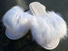Lauren Lorraine Fluffy White Slippers Size 8 Med