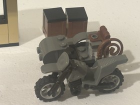 Lego INDIANA JONES MOTOTCYCLE CHASE #7620 W/ Minifigures & Manual