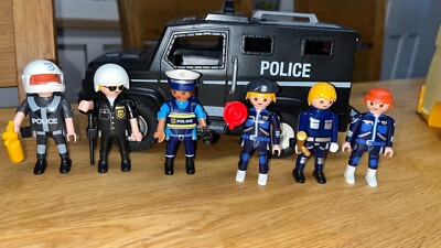 Playmobil 5974 City Action Tactical SWAT Unit Police Car PM 12