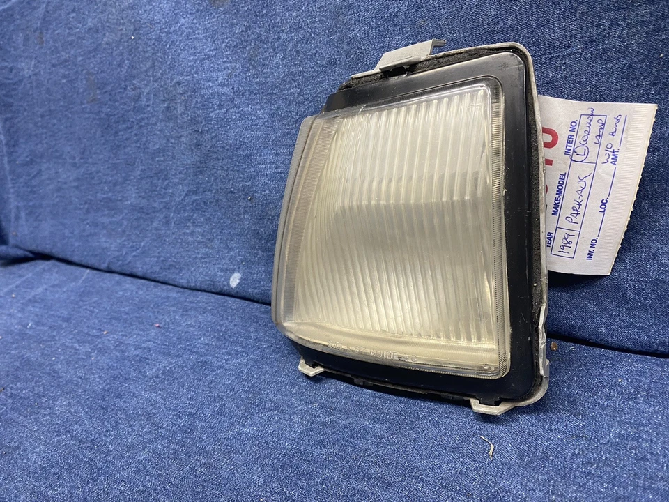 Buick Electra Park Avenue 1987-1990 señal de giro izquierda lámpara de esquina de estacionamiento #2 Foto 3 de 4
