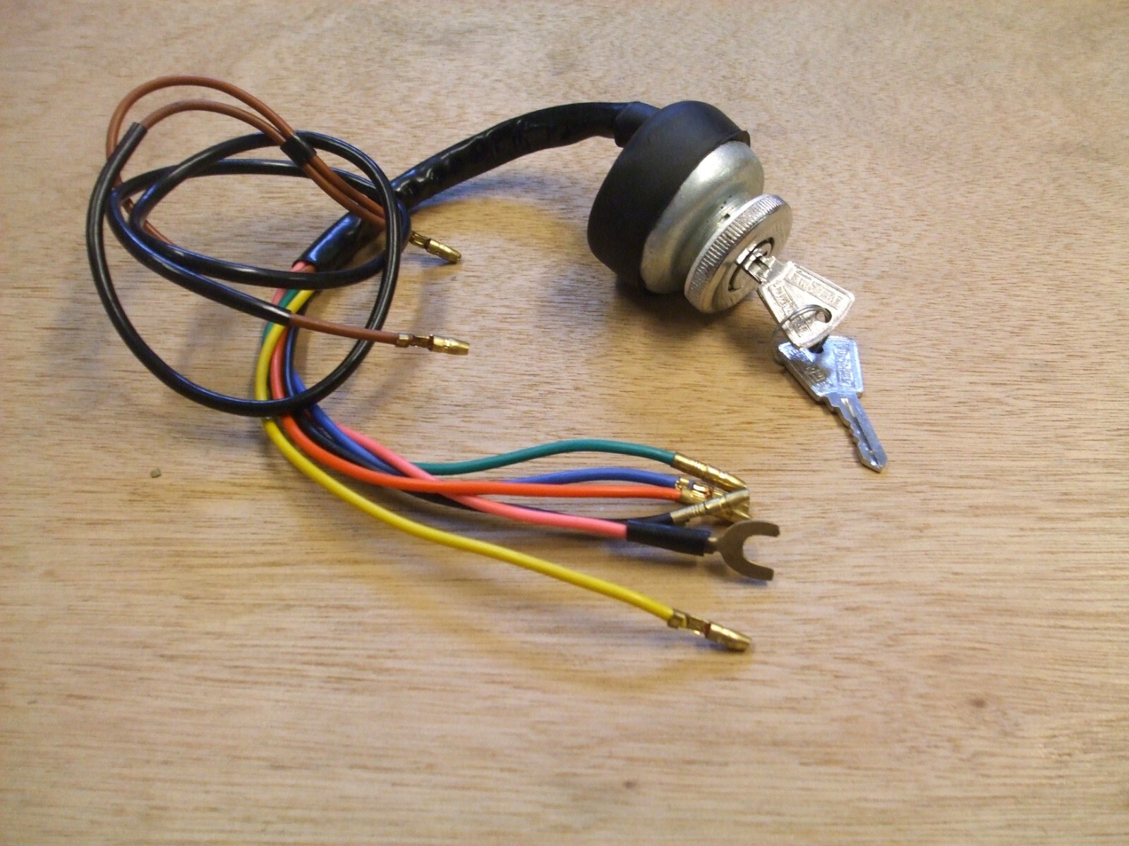 LAMBRETTA IGNITION SWITCH AC NON BATTERY MODELS BRAND NEW eBay