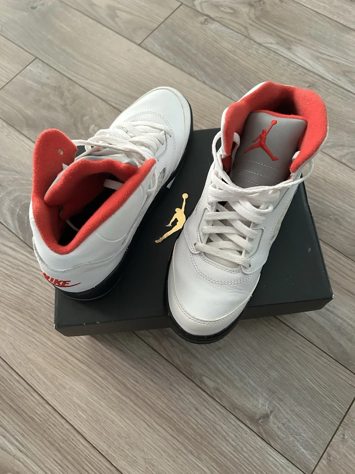 Jordan Nike (Talla Juvenil 3) Nuevo, 2 Pares, $65 por Par o Ambos Pares Por $100 Foto 4 de 4