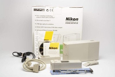 Nikon CoolScan III LS-30 Photo, Slide & Film Scanner (35mm & APS