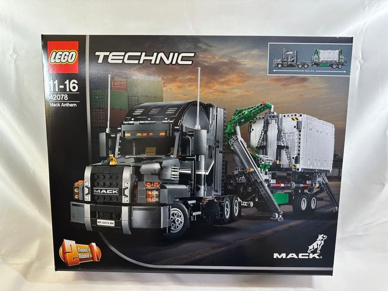 LEGO Technic Mack Anthem 42078 In 2018 New Retired P2