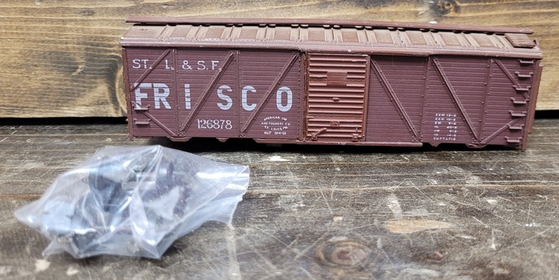 HO Scale St.L. & S.F. Frisco 126878 Box Car (UNSCREWED WHEELS)