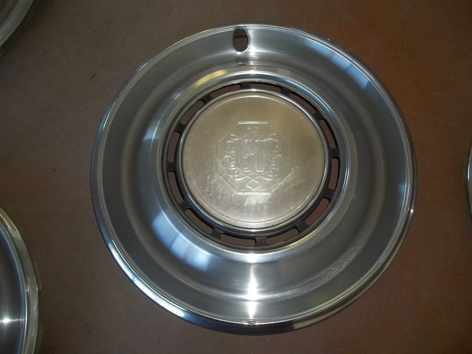 Pontiac Grand Prix 1975 75 1976 76 tapacubos llanta tapacubos 15" OEM 5040 4 Foto 4 de 4