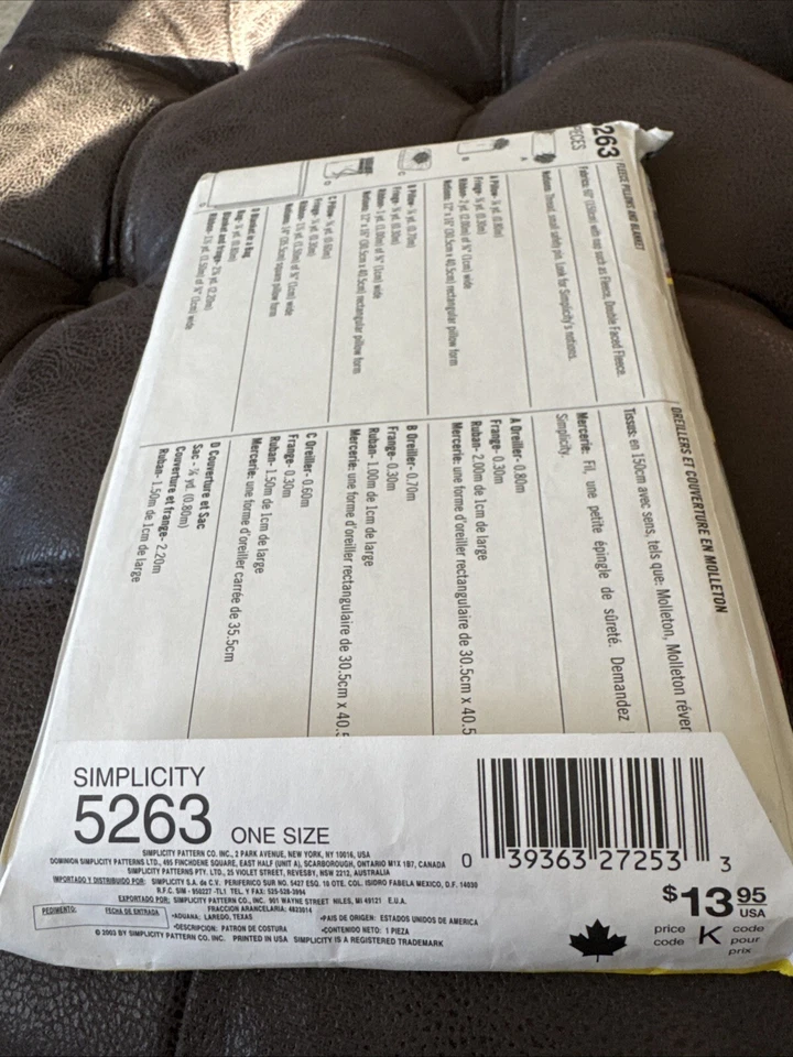 Simplicity 5263 Sewing Patterns For Dummies FLEECE PILLOWS AND BLANKET - Image 4 of 4