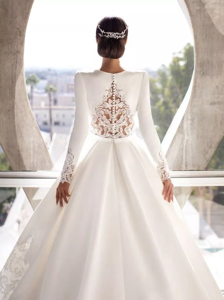 FLAMBANT NEUF avec tiquettes. Robe de mari e marron Pronovias. Taille 12. PRIX