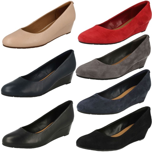 clarks black leather boots