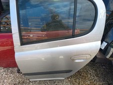 Porte arrière et accessoires Toyota YARIS