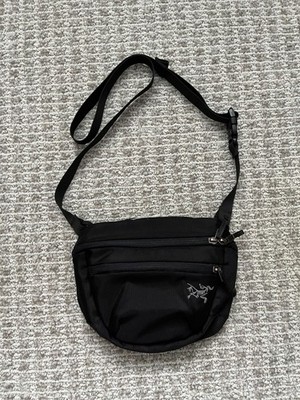 Arc teryx Mantis 2 Waist Pack - Black - Excellent Condition - 2.5L Sling Bag