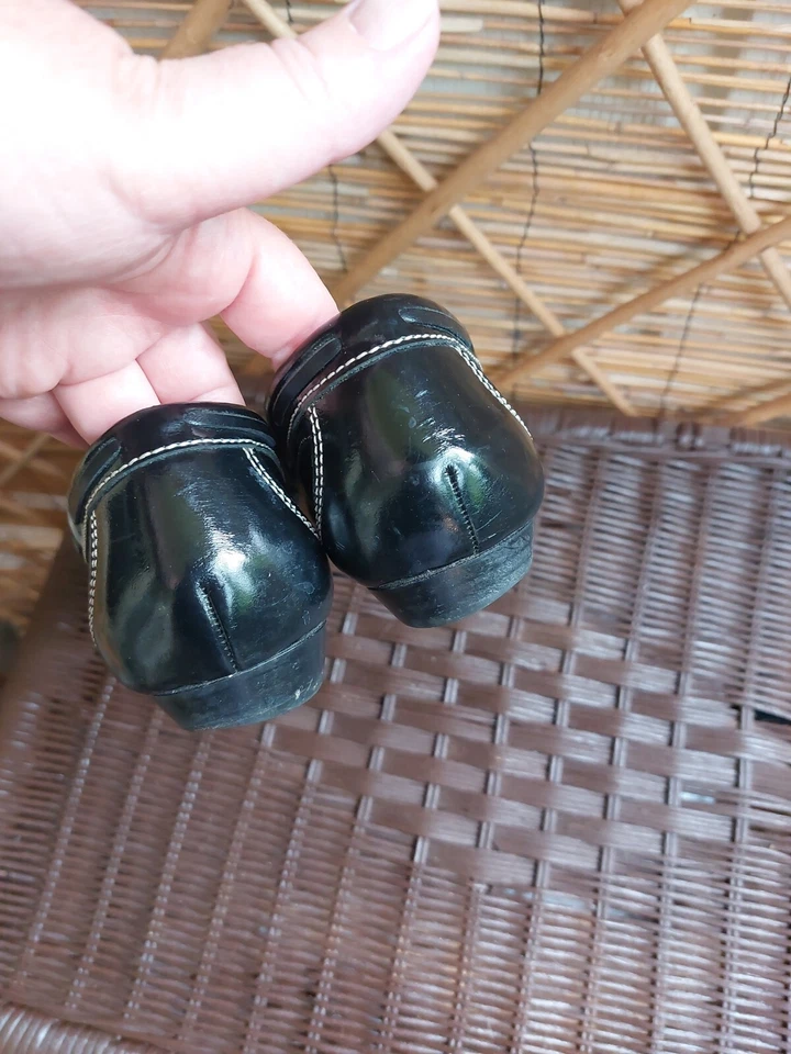 Cole Haan Black Patent Leather Loafers Stich Heels Flats Shoes Size 9AA INDIA - Image 4 of 4