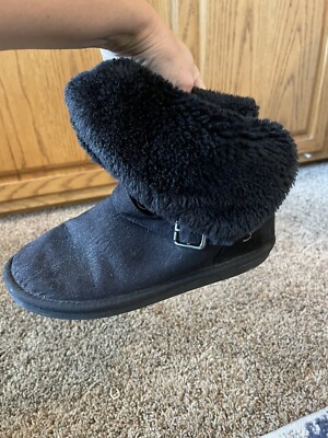 Justice girls sz. 3 black suede “ furry” boot. Great pair. Cute