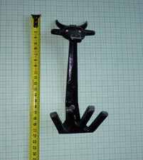 vtg aluminum diecast hanger cow ussr Aluminium-Druckguss-Kleiderb&uuml;gel Kuh UdSSR