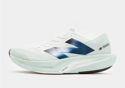 New Balance FuelCell Rebel v4 IN Hellem Grün Alle Größen Limitierter Vorrat