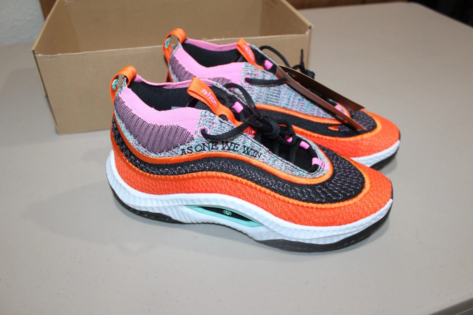 Nike Cosmic Unity 3 Mid Fashion basket nero arancione rosa taglia 8