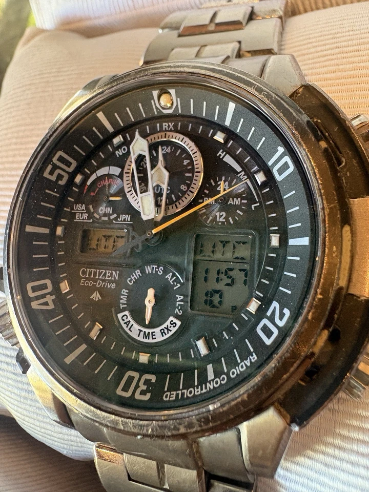 RC Citizen Promaster Skyhawk EcoDrive Titanio JY8000-50E JY8000 Hora Mundial Hombres Foto 2 de 4