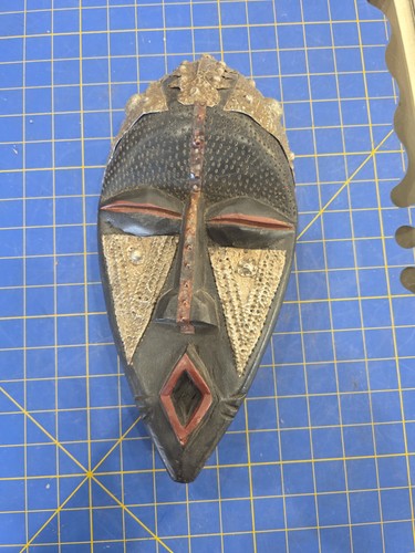 CM30 African Carved Wood Mask 