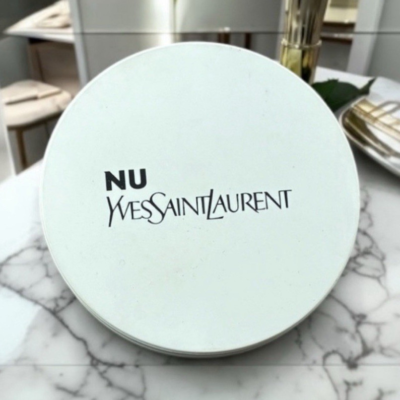 Yves Saint Laurent NU Round Compact Mirror