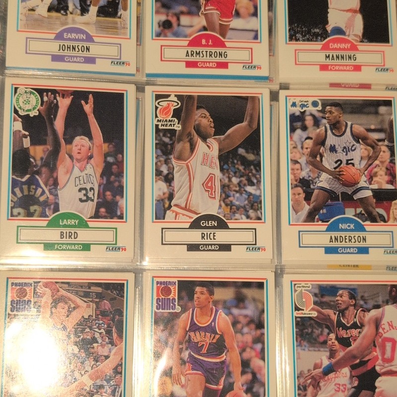 Fleer/NBA hoops/skybox 1990 NBA Basketball Card Lot 35ct Binder Pages 