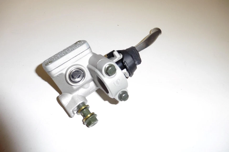 Bomba de freno cilindro de freno grifo de freno se adapta a Honda Cr 125 250 96-07 Crf 450 - Imagen 4 de 4