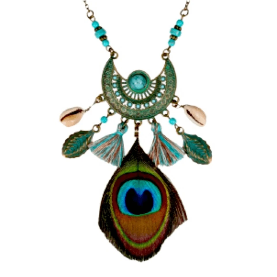 Collar Boho con Pluma de Pavo Real, Concha de Cowrie y Cuentas Turquesa