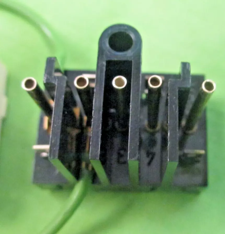 DUAL TURNTABLE  1229 Q   AC SWITCH WITH POP CAPACITOR & LINE CORD TERMINAL BLOCK - Image 3 of 4