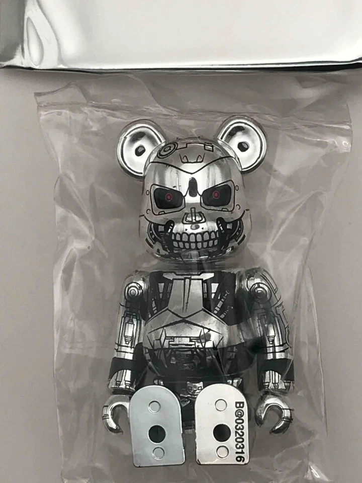 BE@RBRICK serie 32_TERMINATOR Foto 2 de 4