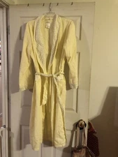 PRECIOUS Women’s House Coat Yellow Size Large Secret Treasures Sleepwear